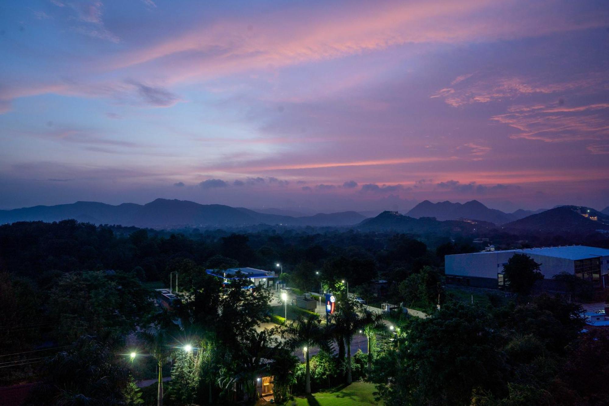 Готель Treebo The Aravali Getaway Удайпур Екстер'єр фото